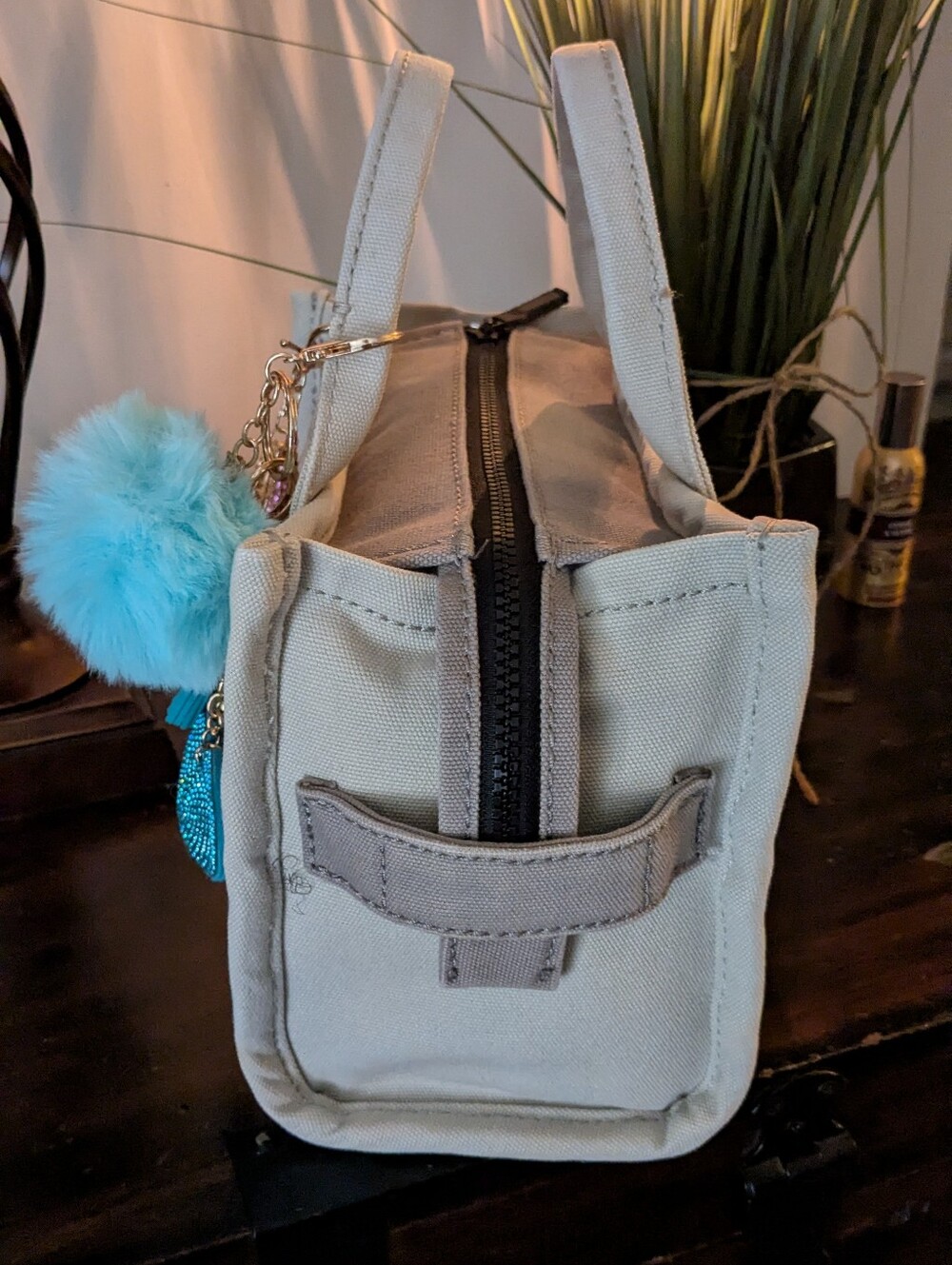 🩷🩵Marc Jacobs Tote - Picture 4 of 10